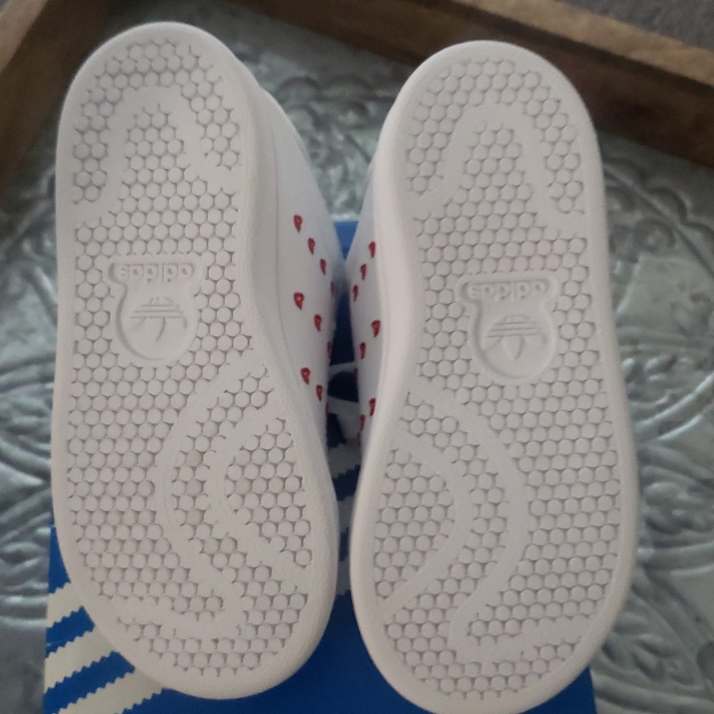 Shoes - Picture 4 of 4